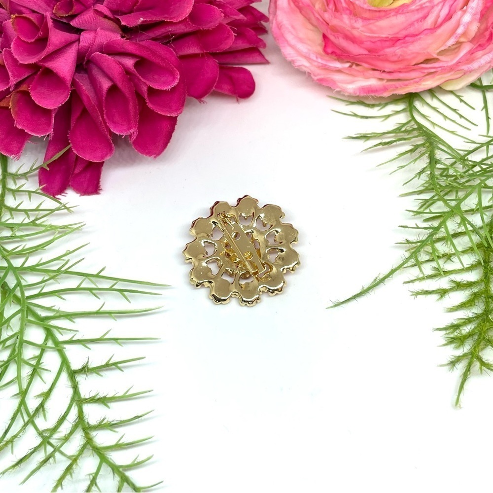 NEW⚜️Pink Crystal Cluster Embellished Brooch - Picture 4 of 5